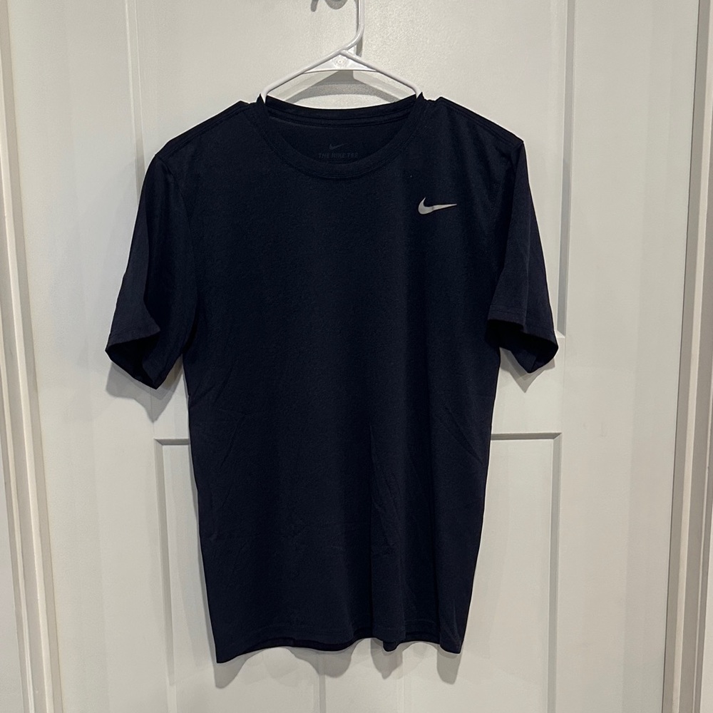 Nike Men's Dark Blue Short Sleeve Tee